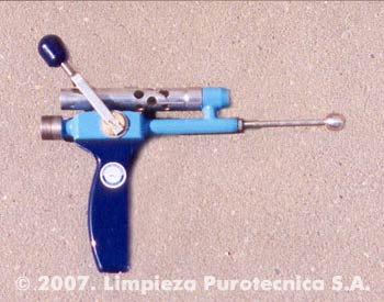 Cavi-Jet pistol